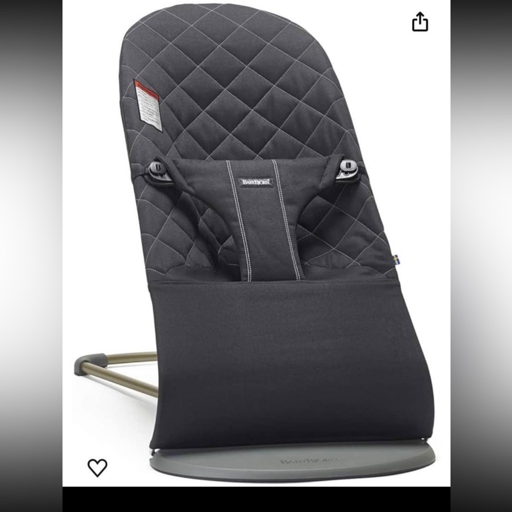 Baby Bjorn Bouncer + 3 covers and toy + travel case